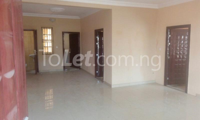 3 bedroom Flat / Apartment for rent Jibowu, Yaba Yaba Lagos - 0