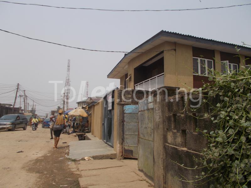 2 bedroom Flat / Apartment for rent Old Owu Road Close. Aviation Estate. Oshodi Expressway Oshodi Lagos
