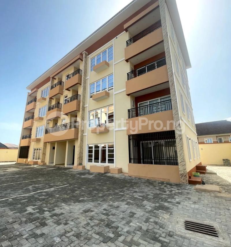 3 bedroom Flat / Apartment for sale Millenuim/UPS Gbagada Lagos - 50