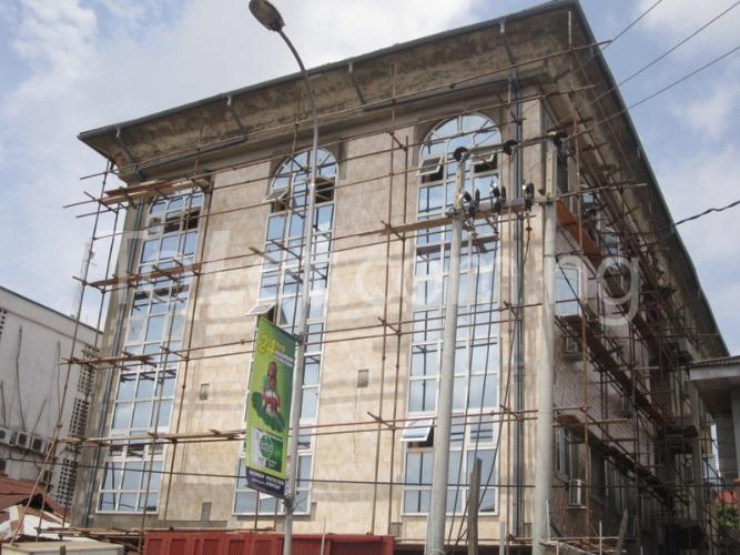 Commercial Property for rent Montgomery Road Yaba Yaba Lagos