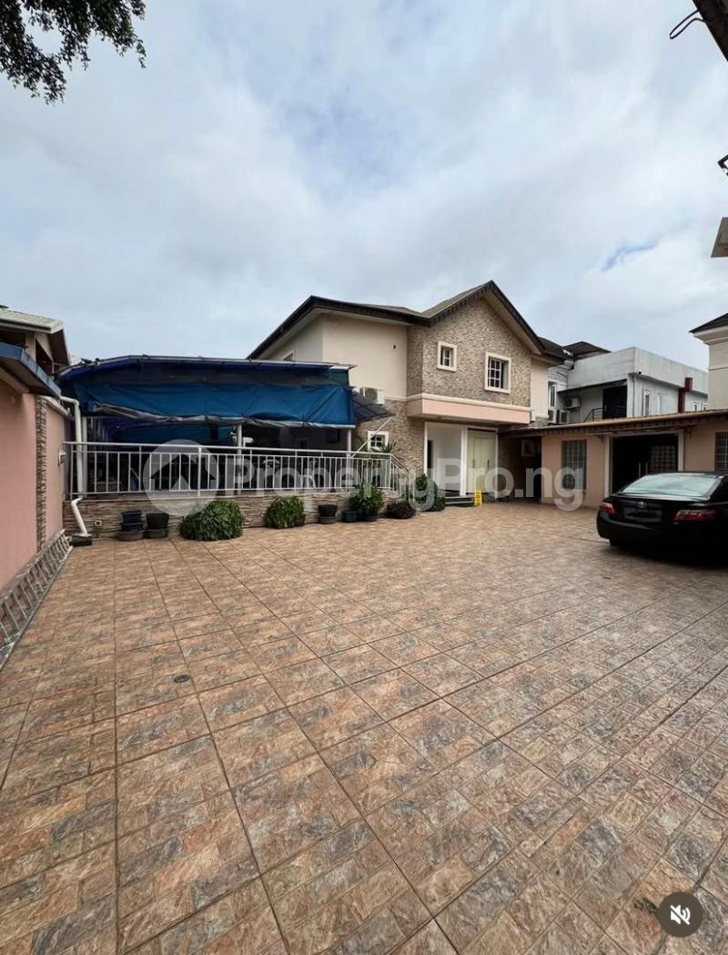 10 bedroom House for rent Lekki Phase 1 Lekki Phase 1 Lekki Lagos