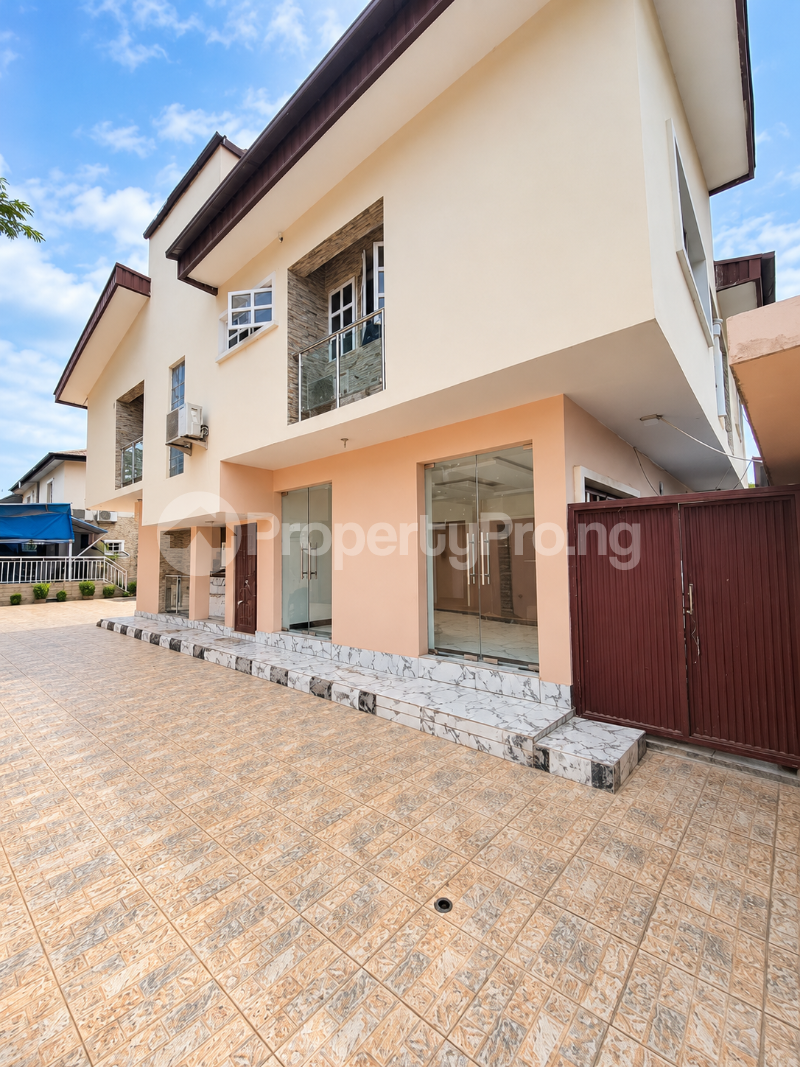 Commercial Property for rent Lekki Phase 1 Lekki Lagos