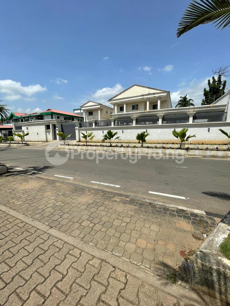 10 bedroom Flat / Apartment for sale Wuse 2 Abuja