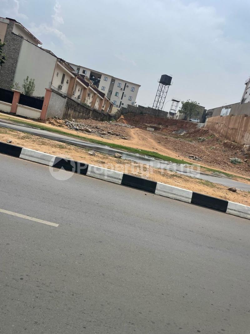 Land for sale Guzape Main, Around H Medix Guzape Abuja
