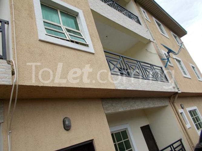 3 bedroom Flat / Apartment for rent Tunde Afolabi Street, Off Ado Road (opposite Mfm Church) Ajah Ibeju-Lekki Lagos