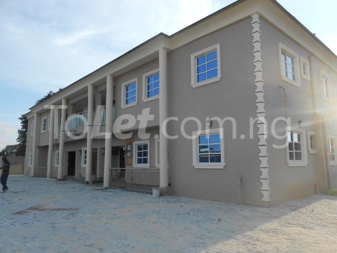 3 bedroom Flat / Apartment for rent Agbola Gomez Street Majek Bustop, Opposite Fara Park Estate, Sangotedo Ajah Lagos