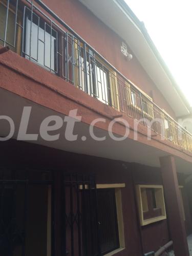 3 bedroom Flat / Apartment for rent Shaki Crescent, Surulere Surulere Lagos