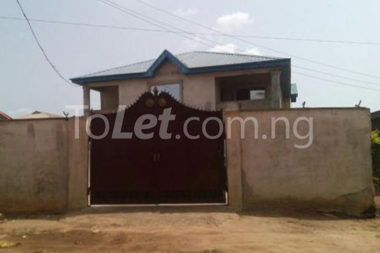 3 bedroom Flat / Apartment for rent Makinde Street, Alimosho Lagos