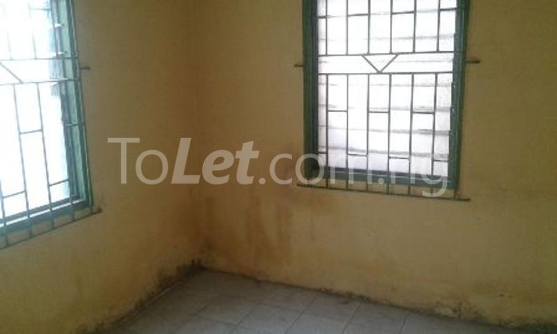 2 bedroom Flat / Apartment for rent Off Alagomeji Road, Yaba Yaba Lagos