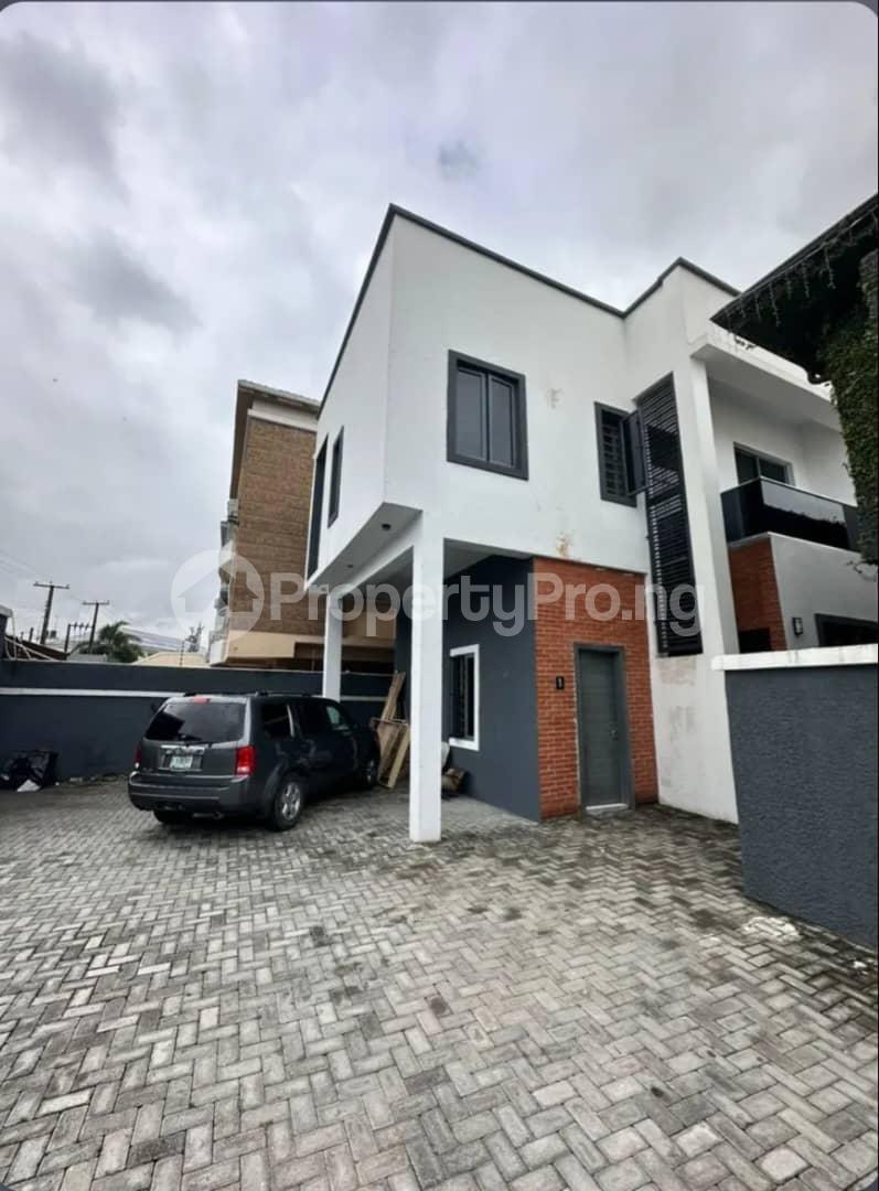 1 bedroom House for rent Admiralty Road Lekki Lagos