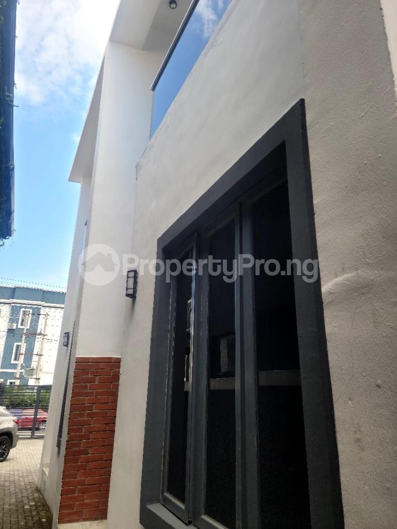 1 bedroom House for rent Admiralty Road Lekki Lagos