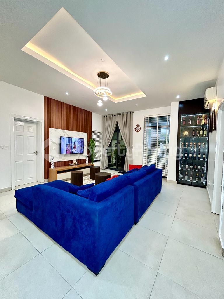 1 bedroom House for shortlet Lekki Lagos