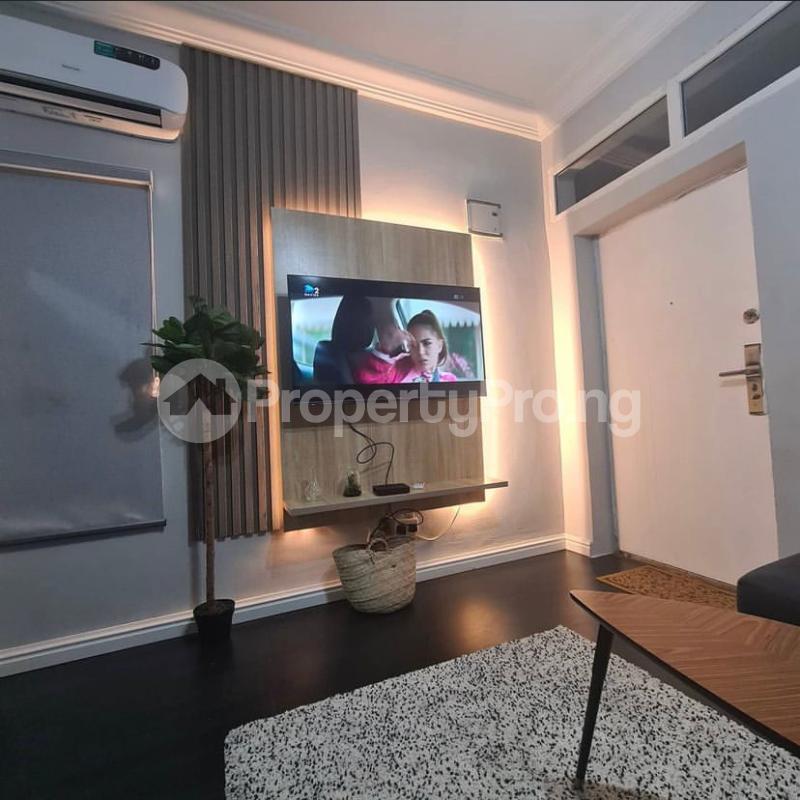 1 bedroom House for shortlet Phase1 Off Admiralty Way Lekki Phase 1 Lekki Lagos