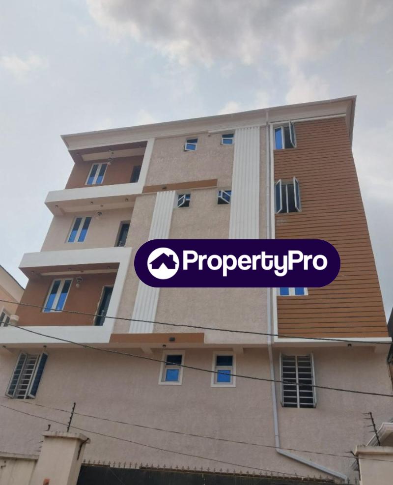3 bedroom Flat / Apartment for sale Off Herbert Macaulay Way, Yaba, Lagos Yaba Lagos