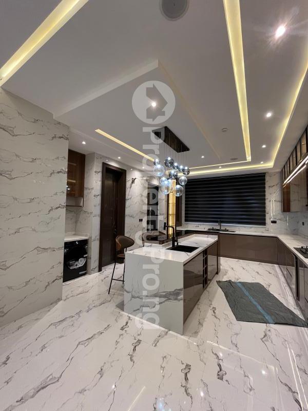 5 bedroom House for sale Lekki Lagos