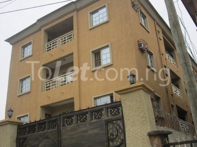 3 bedroom Flat / Apartment for rent Shotunwa Street,off Solo Ogun Aguda Surulere Surulere Lagos - 0