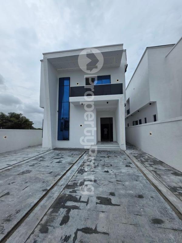 5 bedroom House for sale Off Mobil Road Ilaje Ajah Lagos