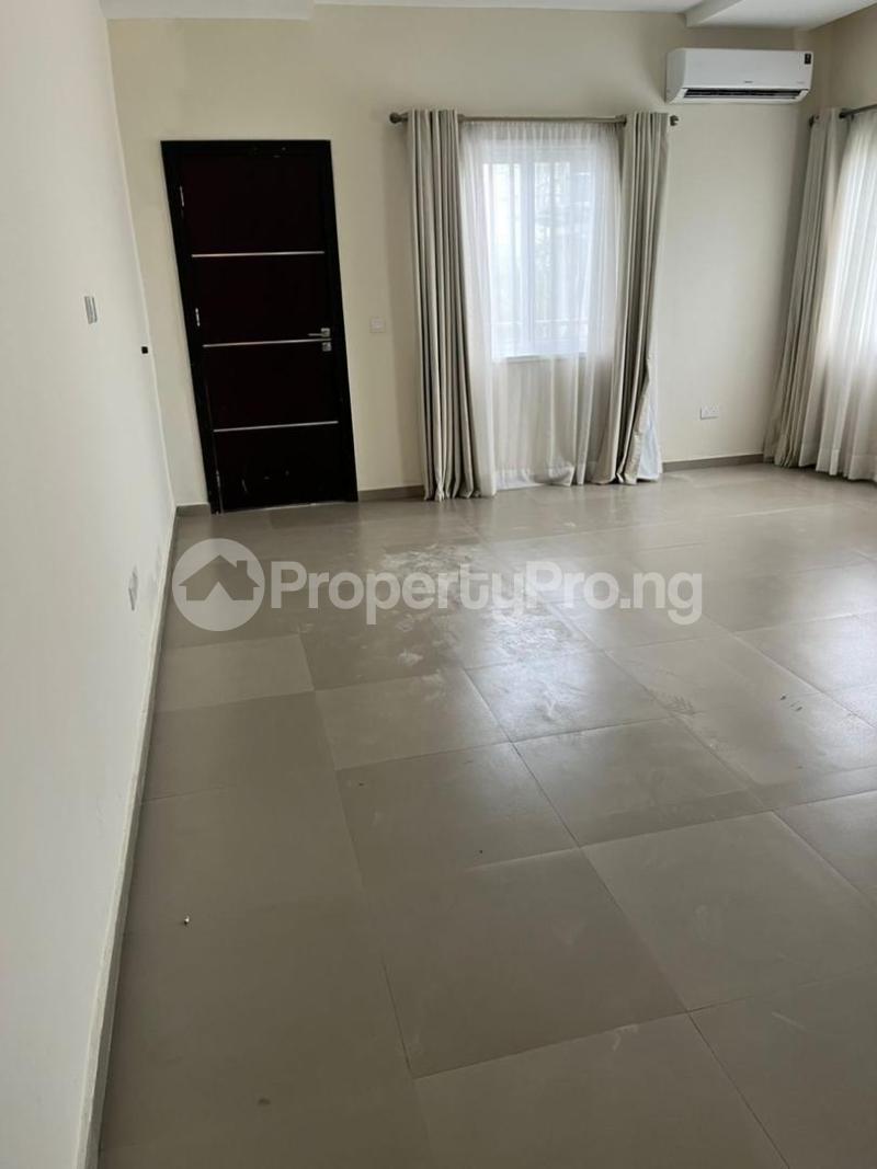 Flat / Apartment for rent Oroke Drive Ikoyi Lagos
