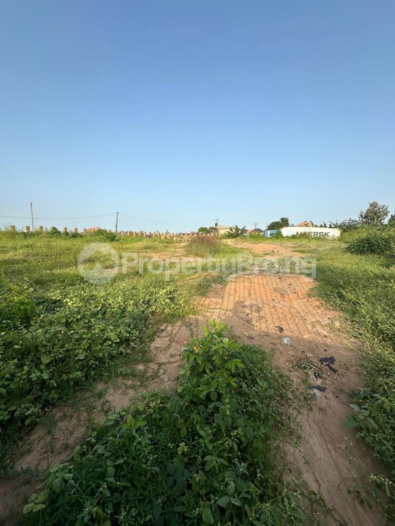 Land for sale Tose Moniya Expressway Ibadan Oyo - 0
