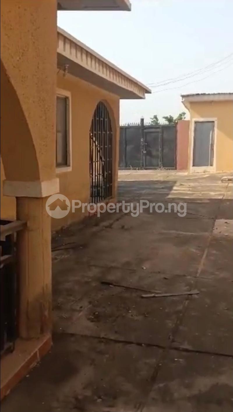 3 bedroom House for sale Sagbe Area Ojoo Ibadan Oyo