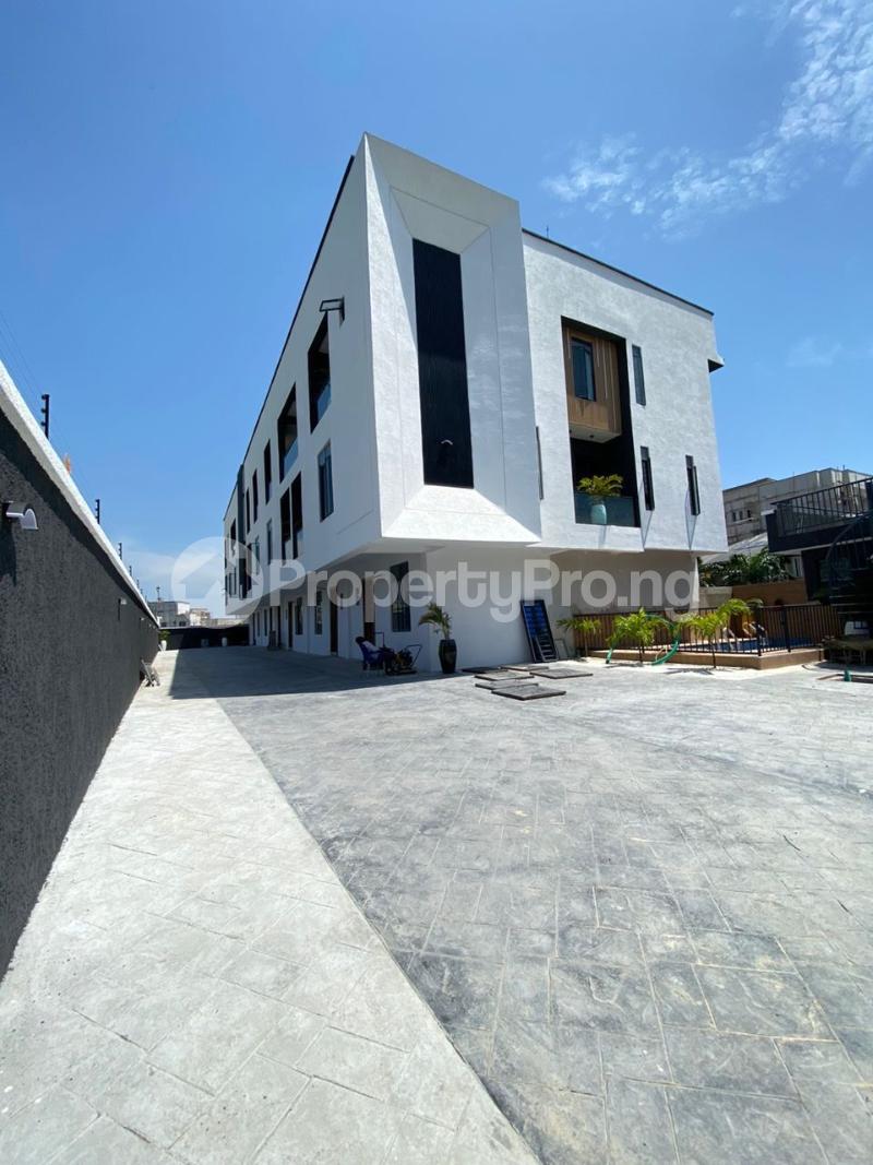 4 bedroom Flat / Apartment for sale Lekki Phase 1 Lekki Lagos