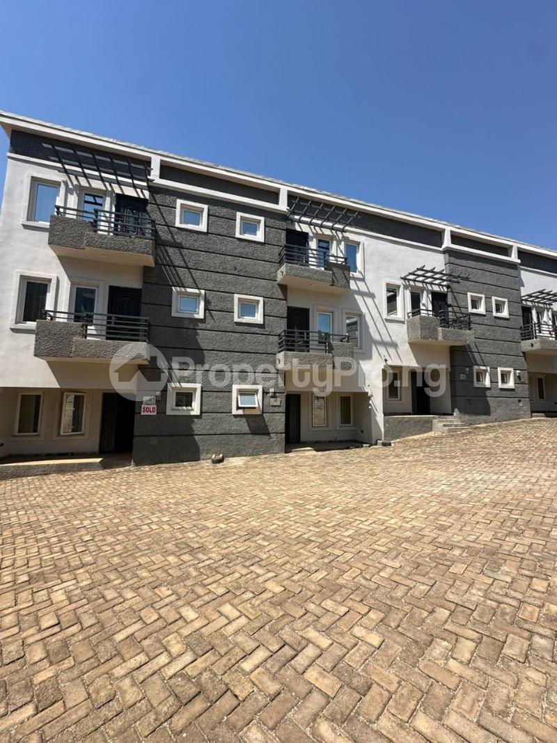 3 bedroom House for sale Resettlement Apo Abuja