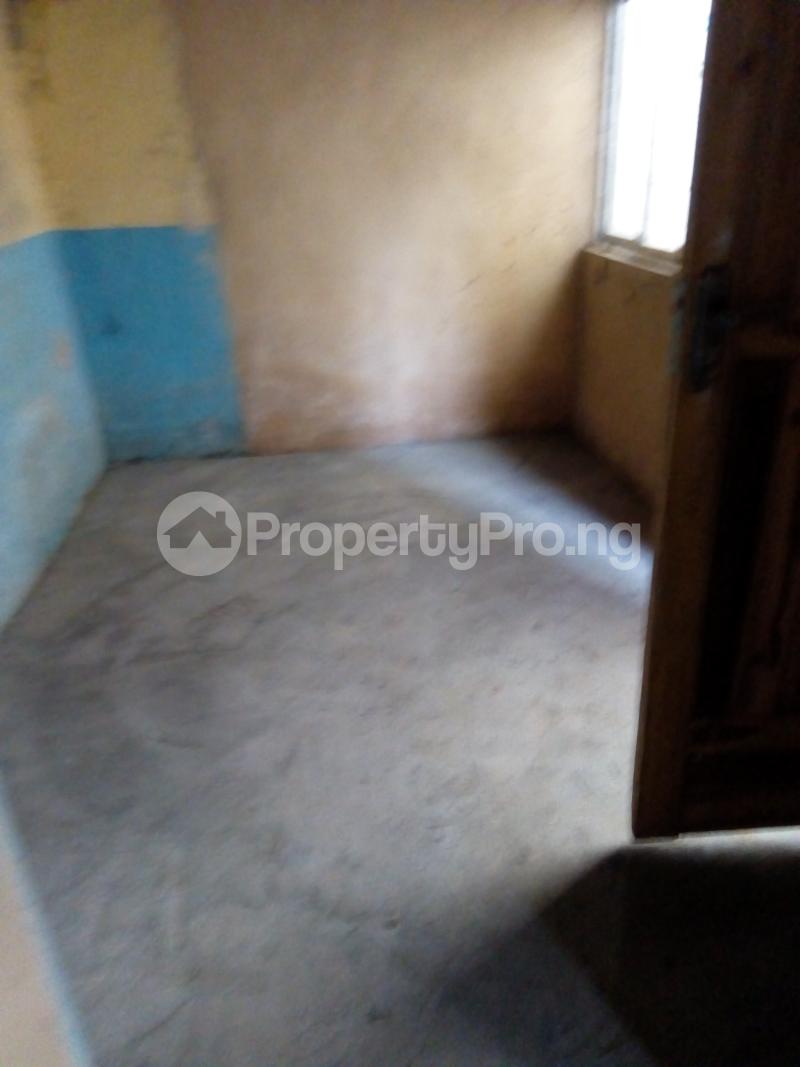 2 Bedroom House in Obanikoro Shomolu Lagos House for rent in shomolu