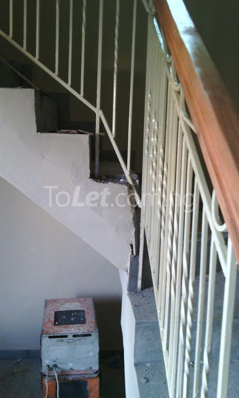 2 bedroom Flat / Apartment for rent Ajuwon Road, Ajuwon. Berger Ojodu Lagos