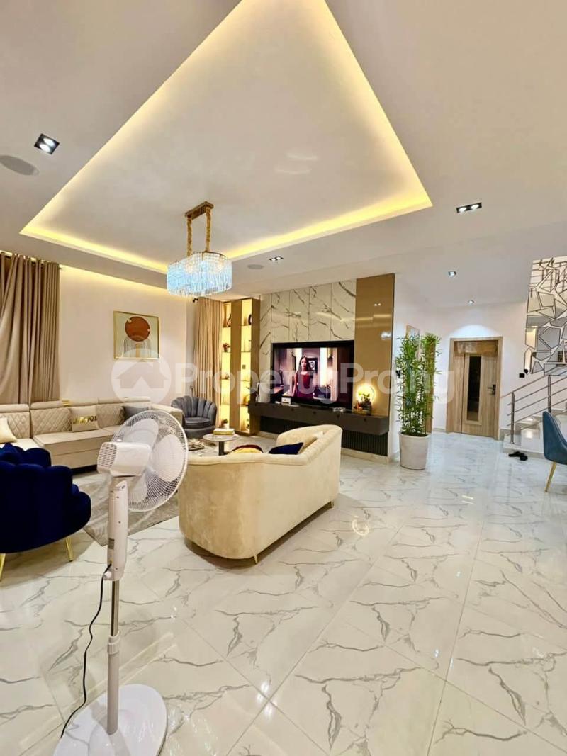 2 bedroom Flat / Apartment for shortlet Guzape Abuja