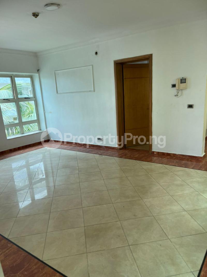 2 bedroom House for rent ONIRU Victoria Island Lagos