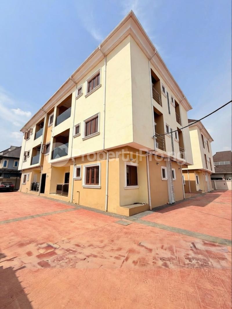 2 bedroom House for sale Alimosho Lagos