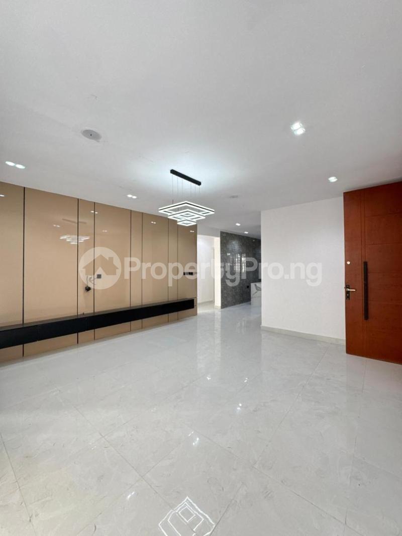 Flat / Apartment for sale Ologolo Lekki Lagos