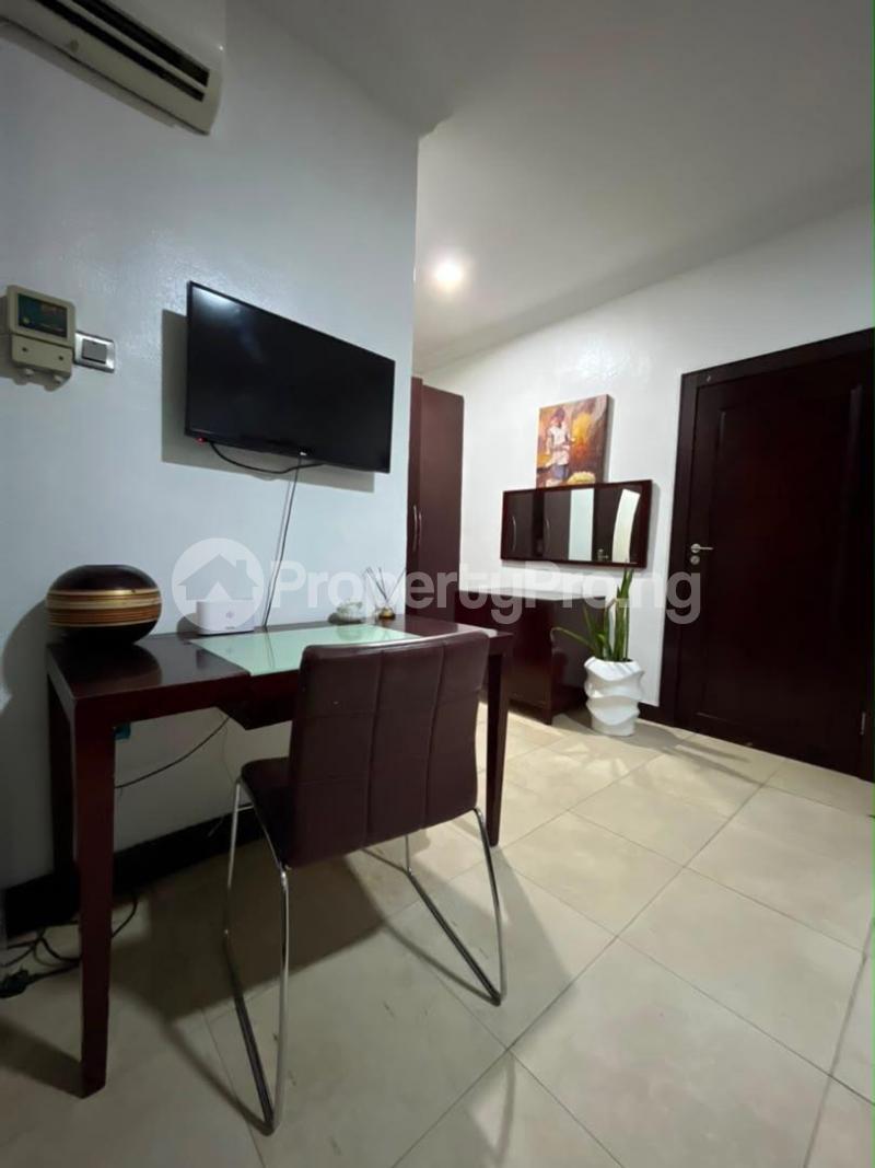 1 bedroom Flat / Apartment for rent Estate Lekki Phase 1 Lekki Lagos