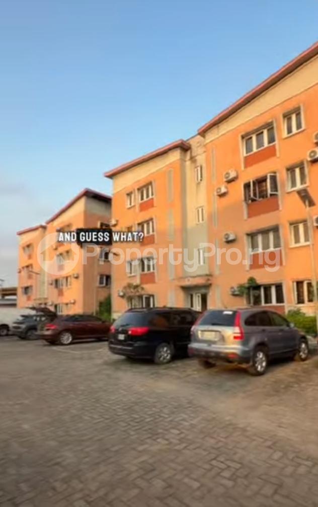 2 bedroom Flat / Apartment for sale Fashola Estate Iponri Surulere Lagos