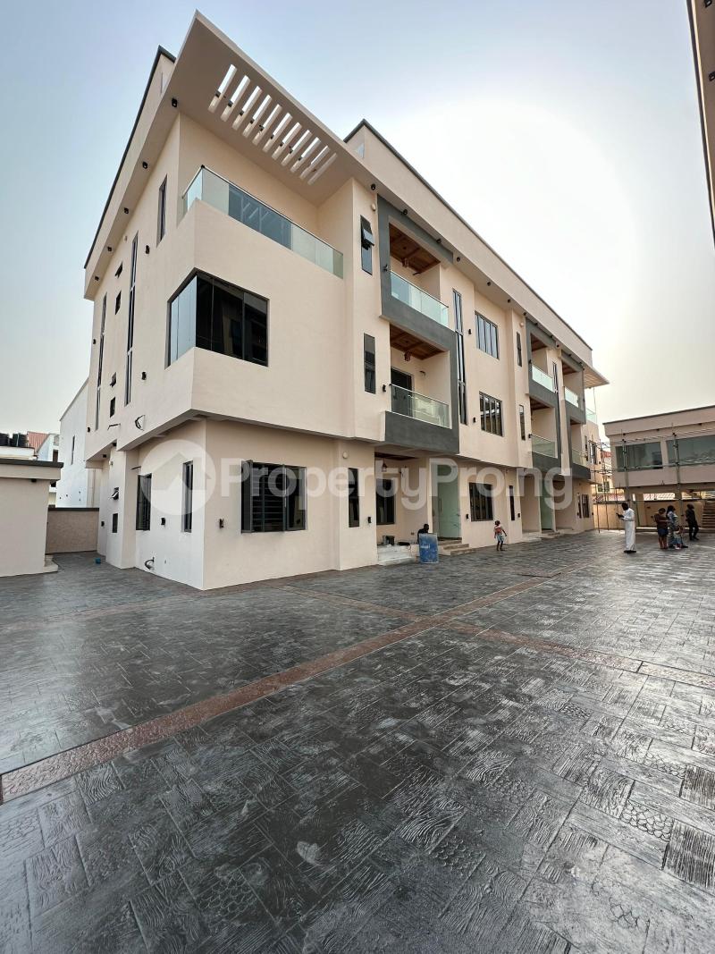 2 bedroom House for sale Alpha Beach Road Lekki Lagos