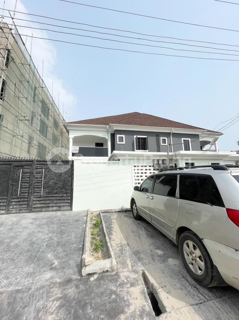 2 bedroom House for rent Lekki Lagos