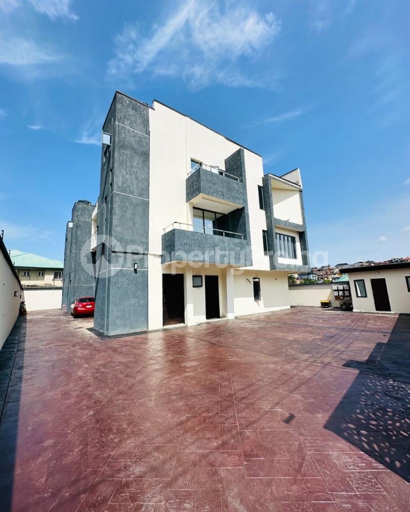 2 bedroom Flat / Apartment for sale Magodo GRA Phase 2 Kosofe/Ikosi Lagos - 0