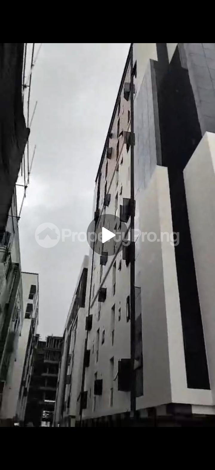 Flat / Apartment for sale In A Mini Estate ONIRU Victoria Island Lagos