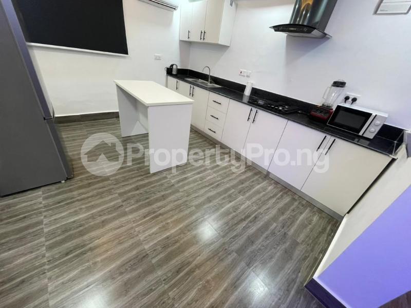 2 bedroom Flat / Apartment for shortlet Off Sandfill Bus Stop ONIRU Victoria Island Lagos