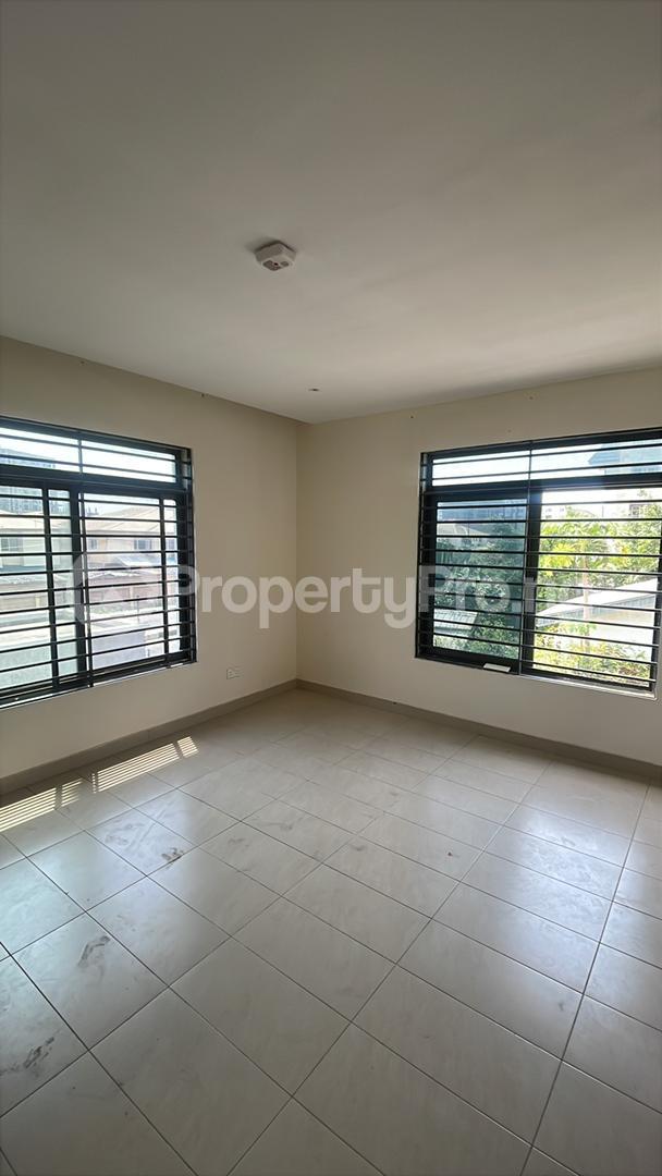 2 bedroom House for rent ONIRU Victoria Island Lagos