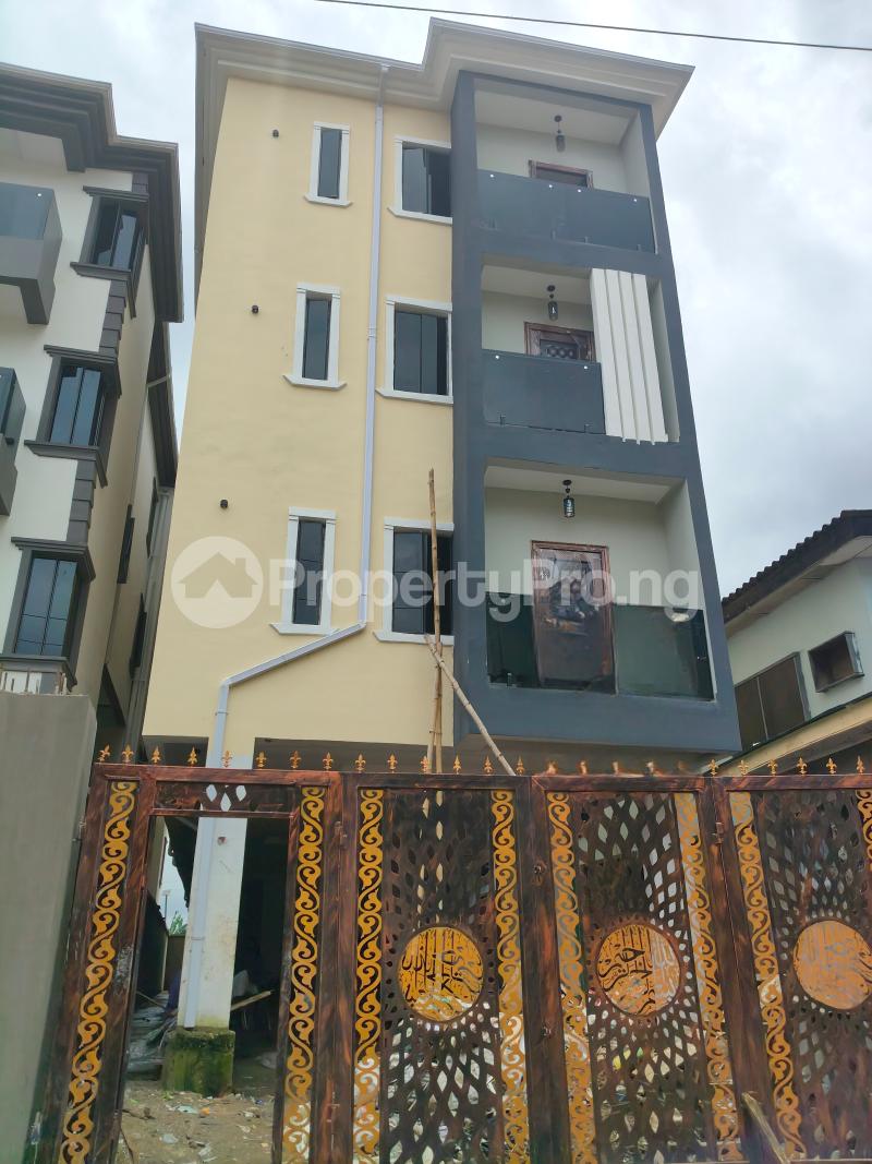 2 bedroom Flat / Apartment for rent Bishop Street Off Western Avenue, Western Avenue Surulere Lagos