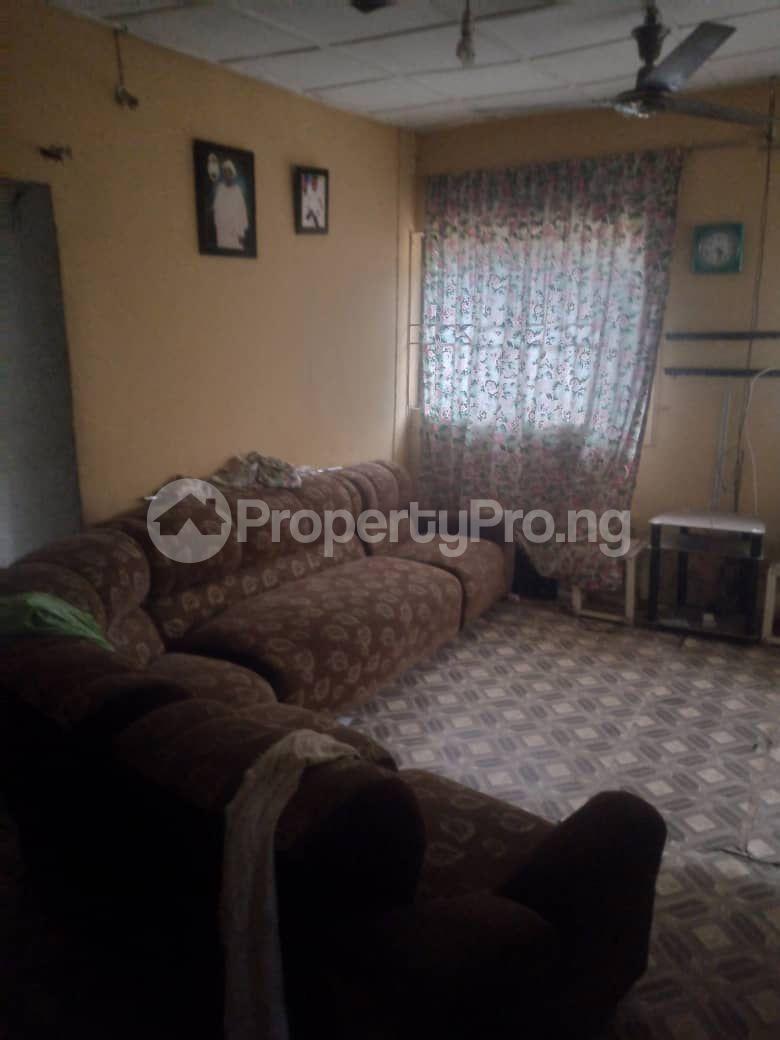 House for rent Unity Bus Stop Isokan Ologuneru Yemi Olayera, Eleyele Ibadan Oyo - 0