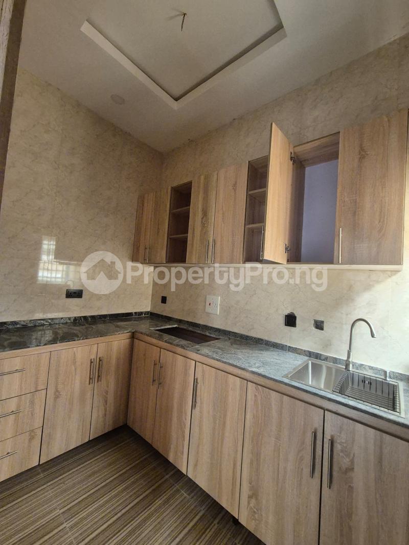 2 bedroom House for rent Bashorun Housing Estate, Opp Kolapo Ishola Gra, Akobo Ibadan Oyo