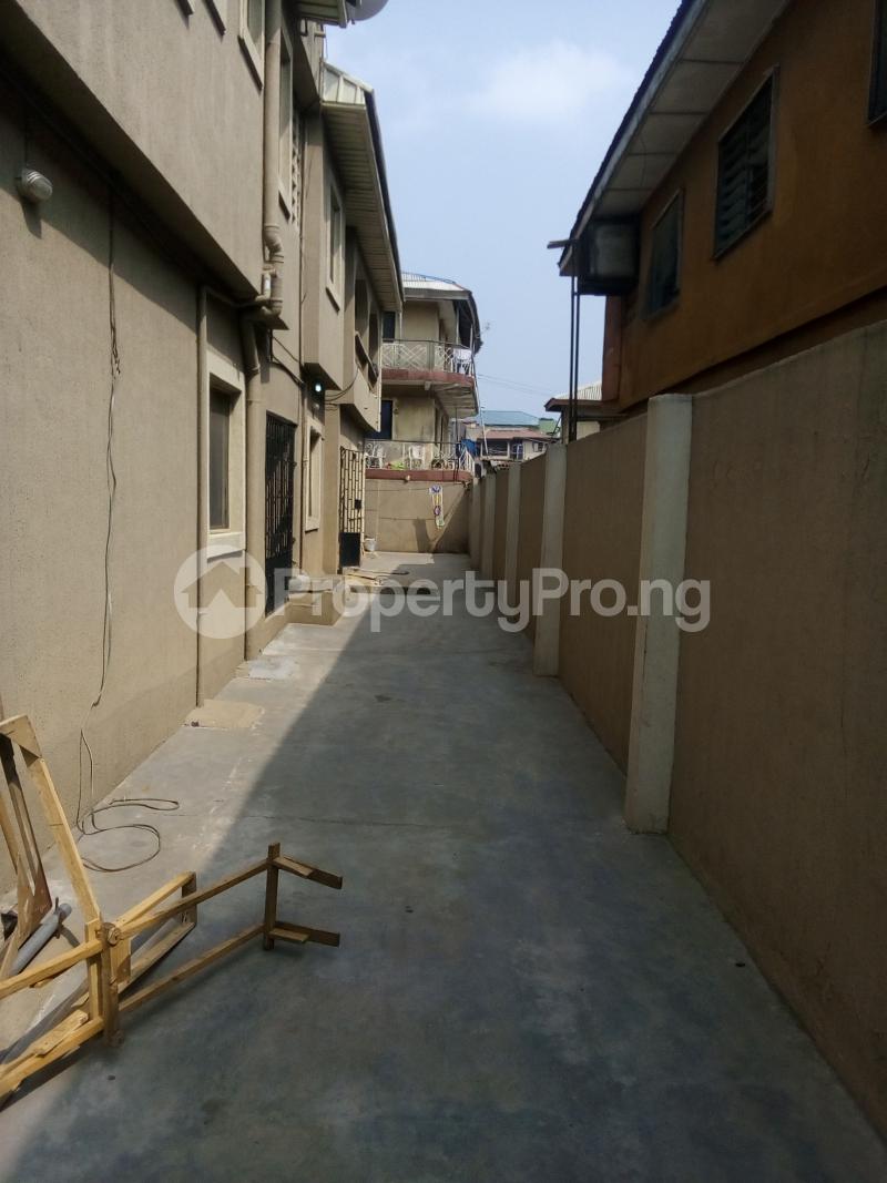 2 bedroom Flat / Apartment for rent Somolu Shomolu Shomolu Lagos