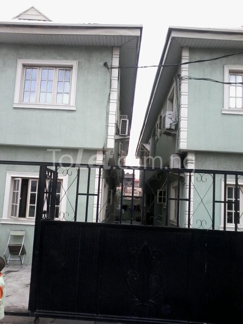 2 bedroom Flat / Apartment for rent Akoka Yaba Yaba Lagos - 0