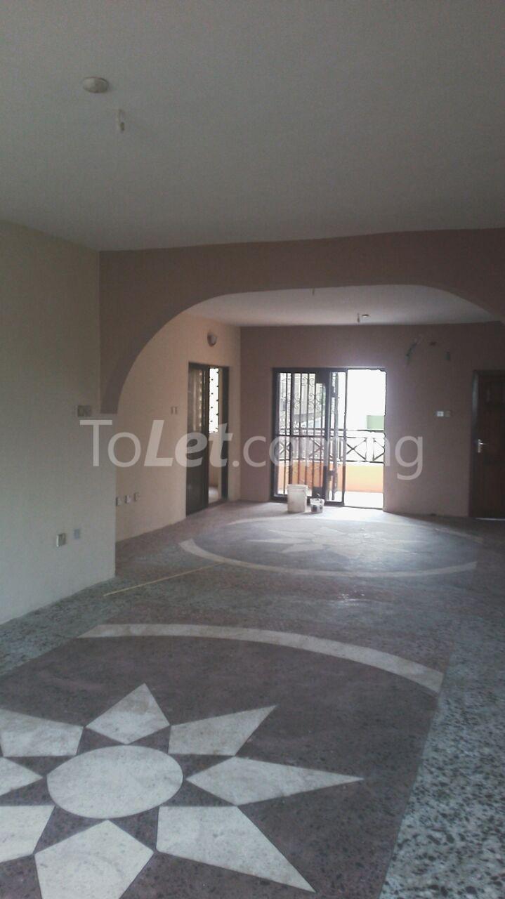 2 bedroom Flat / Apartment for rent Onike Yaba Yaba Lagos - 0
