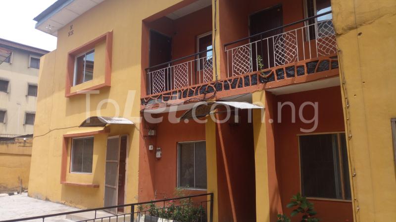 2 bedroom Flat / Apartment for rent Off Folaagoro Roundabout Fola Agoro Yaba Lagos