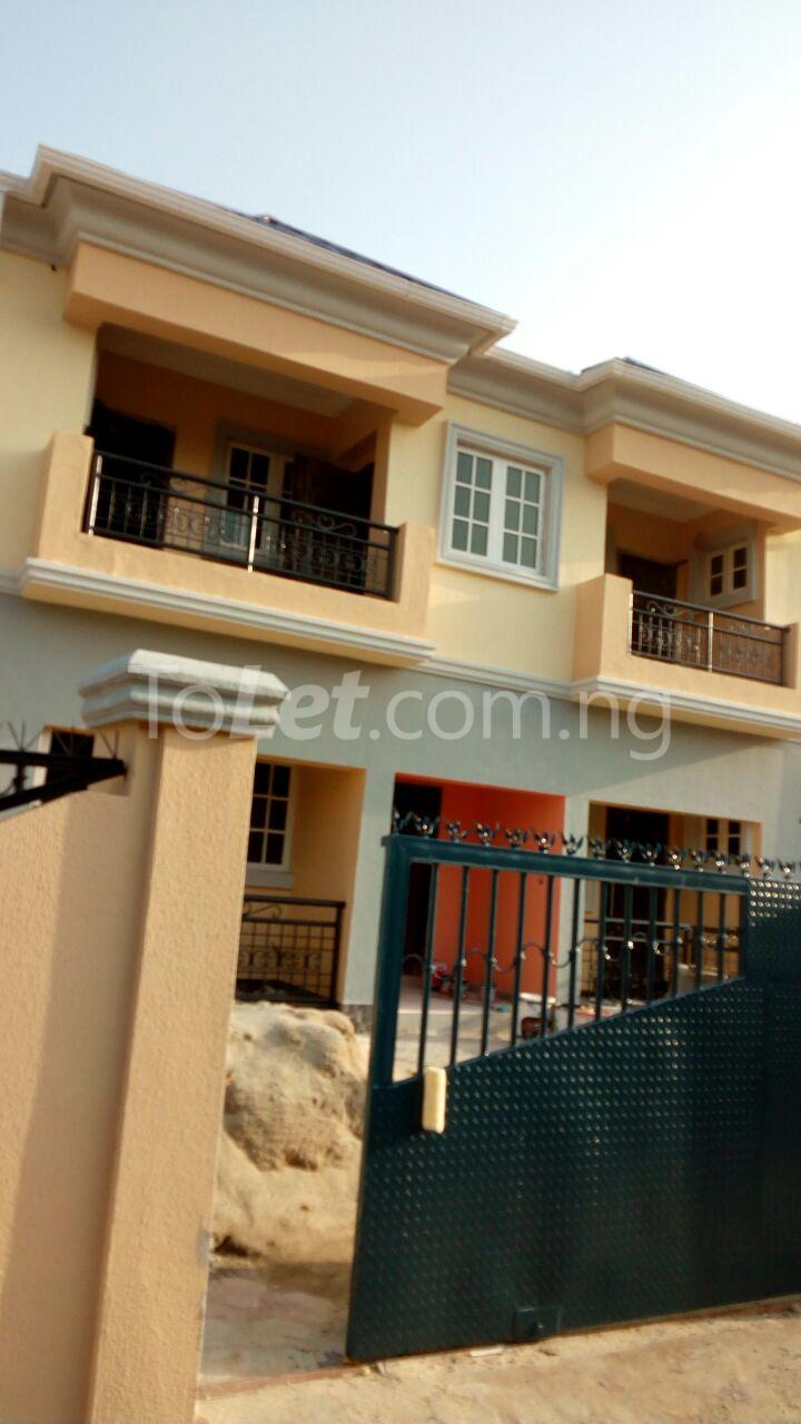 2 bedroom Flat / Apartment for rent Custom Road Onike Yaba Lagos
