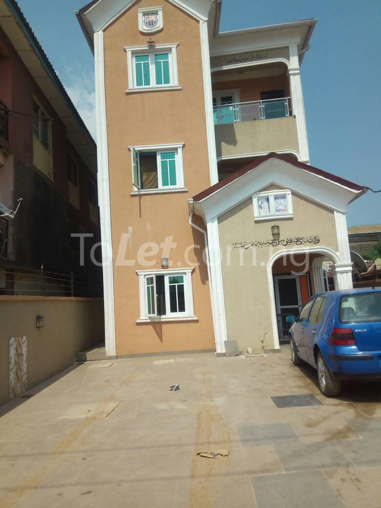 2 bedroom Flat / Apartment for rent Off Onabanjo Street, Mayaki Oworo Gbagada Lagos