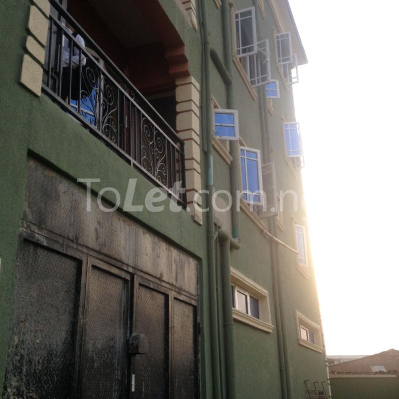 2 bedroom Flat / Apartment for rent Lawanson Lawanson Surulere Lagos